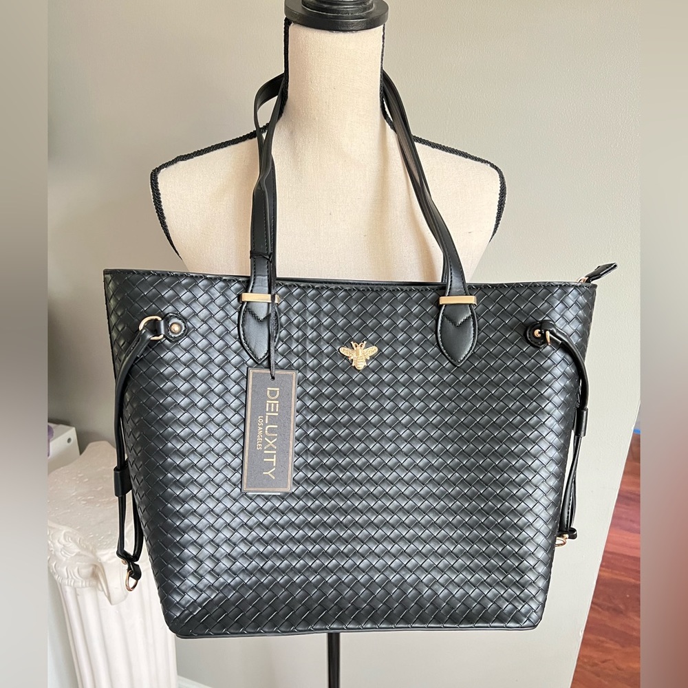 Deluxity black woven vegan leather hand bag gold bee emblem NWT
